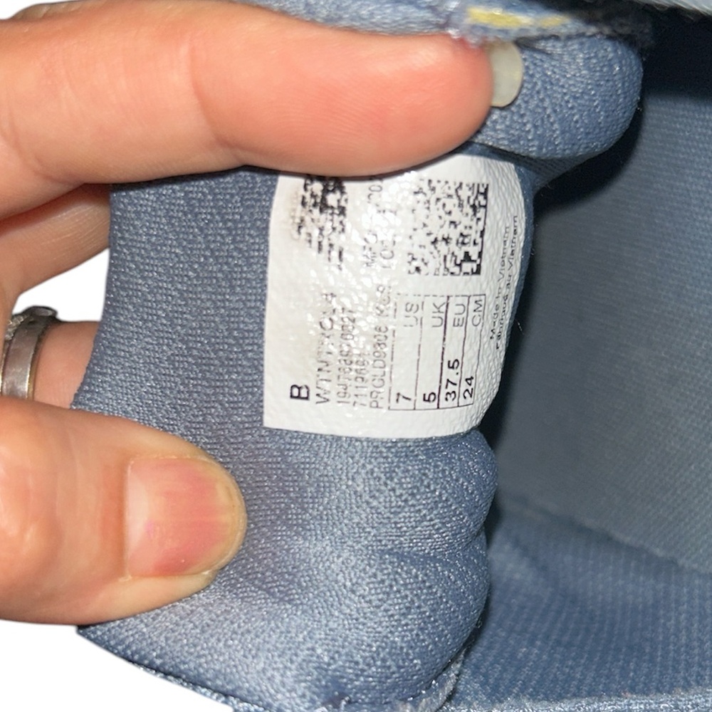 New Balance Gray and Green Sneakers - Picture 6 of 7